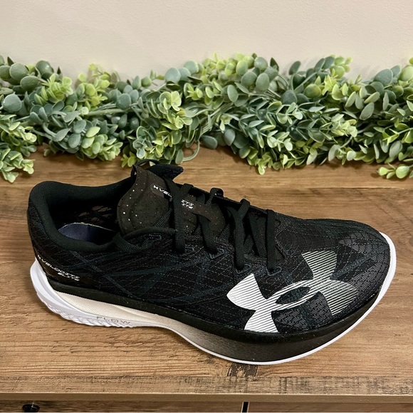 UA Velociti Elite 2 - Picture 3 of 16